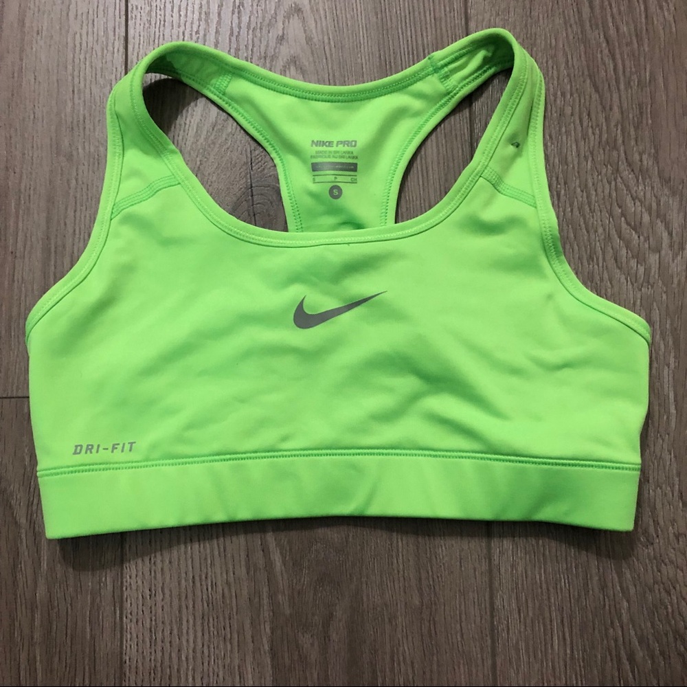 NWOT Nike Dri Fit Sports Bra Small